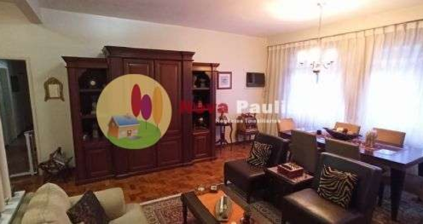 Apartamento com 3 Quartos e 2 banheiros à Venda, 140 m² por R$ 715.000,00