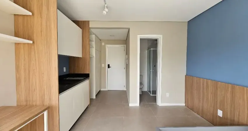 Studio mobiliado à venda à poucos metros da UFSC, em Florianópolis.
