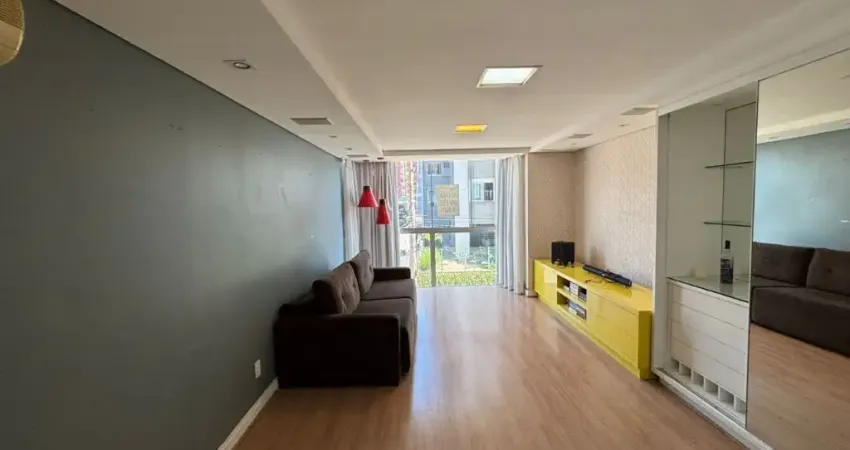 Apartamento amplo mobiliado na beira-mar norte, disponível para venda, em florianópolis.