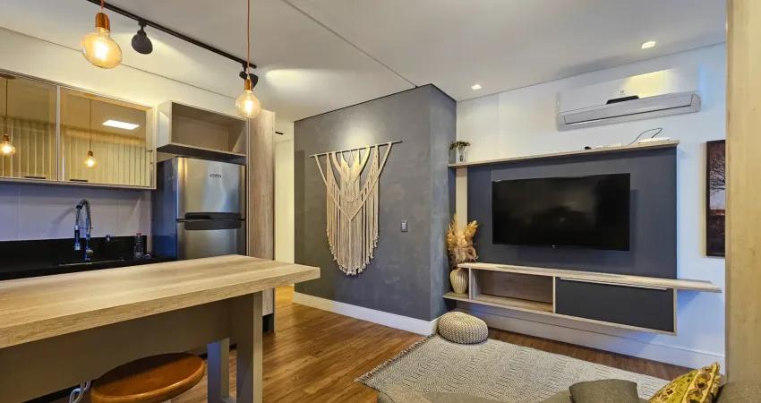 Amplo studio decorado, pronto para morar, em um dos condomínios mais desejados no bairro córrego grande.