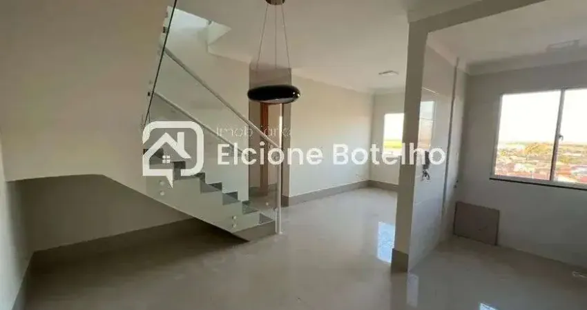 Cobertura duplex para locação de aprox. 100 m², com 3 quartos, no Jardim Europa - Uberlândia - MG