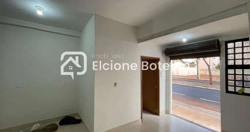 Cômodo comercial para locação de aprox. 70 m², no bairro Santa Mônica - Uberlândia - MG