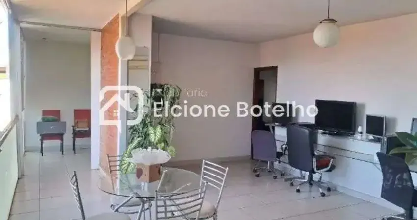 Casa sobrado para locação de aprox. 272 m², com 3 quartos, no bairro Lídice - Uberlândia - MG