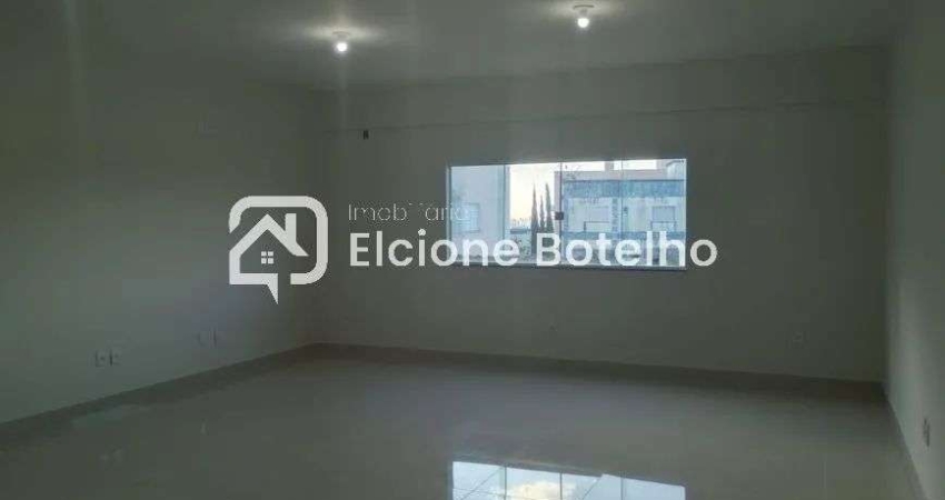 Sala comercial para locação de aprox. 40 m², com elevador, no bairro Granada - Uberlândia - MG