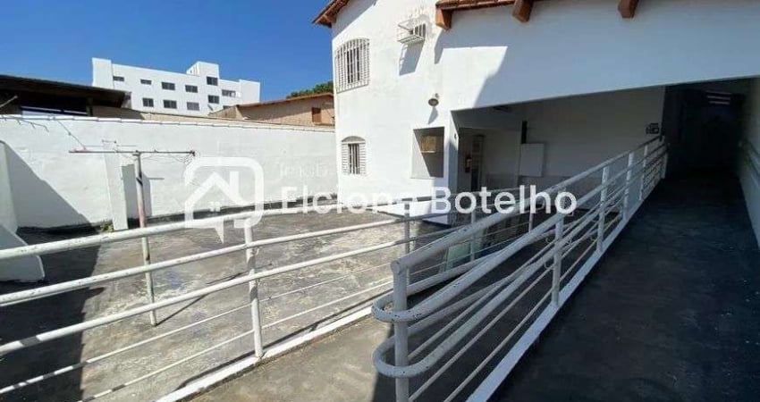 Casa comercial para locação de aprox. 200 m², com 4 quartos, no bairro Lídice - Uberlândia - MG