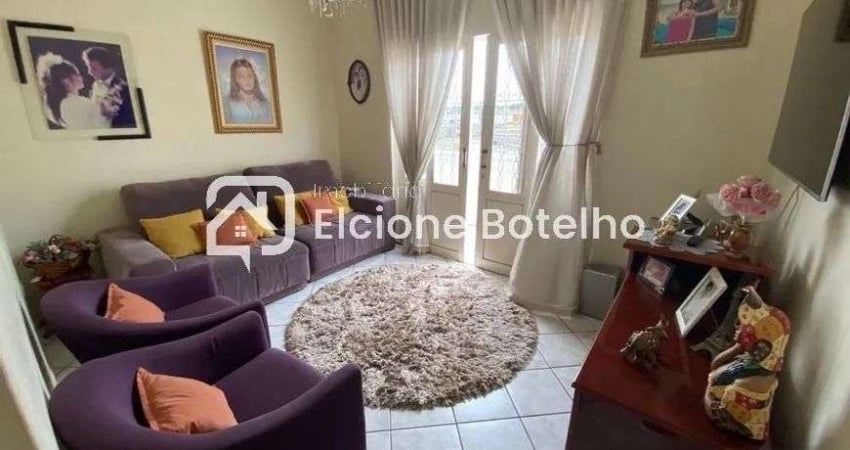 Casa sobrado para locação de aprox. 150 m², com 3 quartos, no bairro Marta Helena - Uberlândia - MG