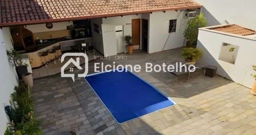 Casa para locação de aprox. 229 m², com 3 quartos, no bairro Cidade Jardim - Uberlândia - MG