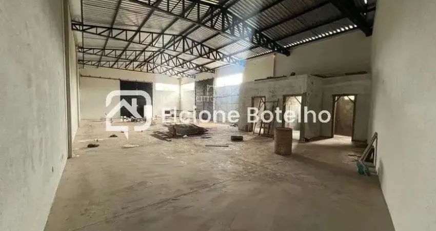 Galpão para locação de aprox. 327 m², frente recuada, no bairro Daniel Fonseca - Uberlândia - MG