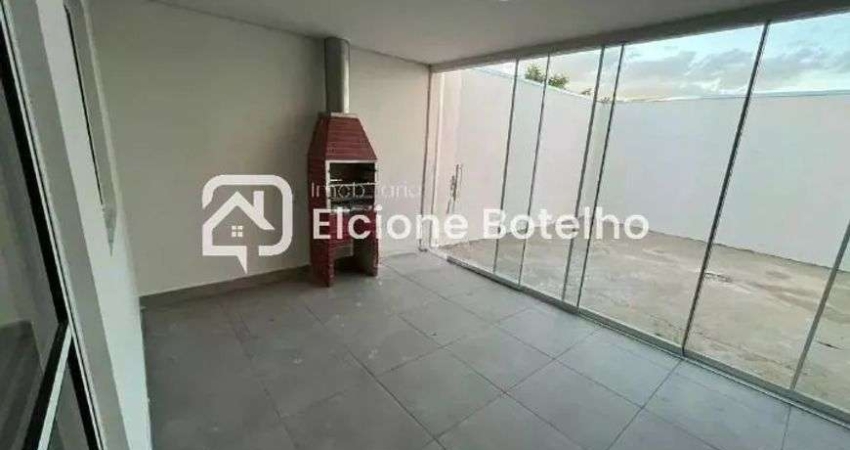Casa para locação de aprox. 70 m², com 2 quartos, no bairro Aclimação - Uberlândia - MG