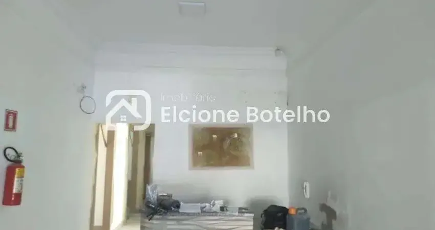 Casa comercial para locação de aprox. 250 m², com 6 salas, no bairro Brasil - Uberlândia - Mg
