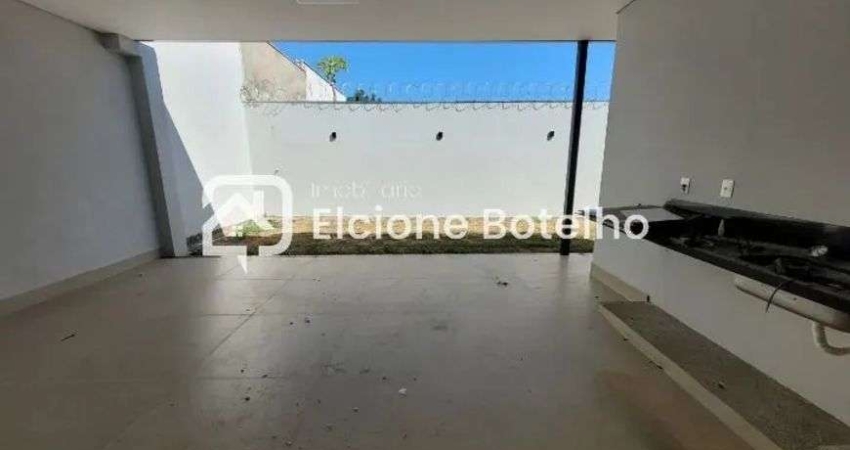 Casa para locação de aprox. 240 m², com 3 quartos, 2 suítes, no bairro Novo Mundo - Uberlândia - MG