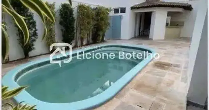 Casa para locação de aprox. 240m², com 3 quartos, 1 suíte, no bairro Jardim Karaiba - Uberlândia MG