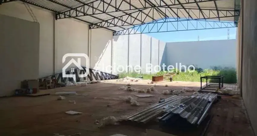 Barracão para locação de aprox. 1000 m², 2 banheiros, no bairro Novo Mundo - Uberlândia - MG
