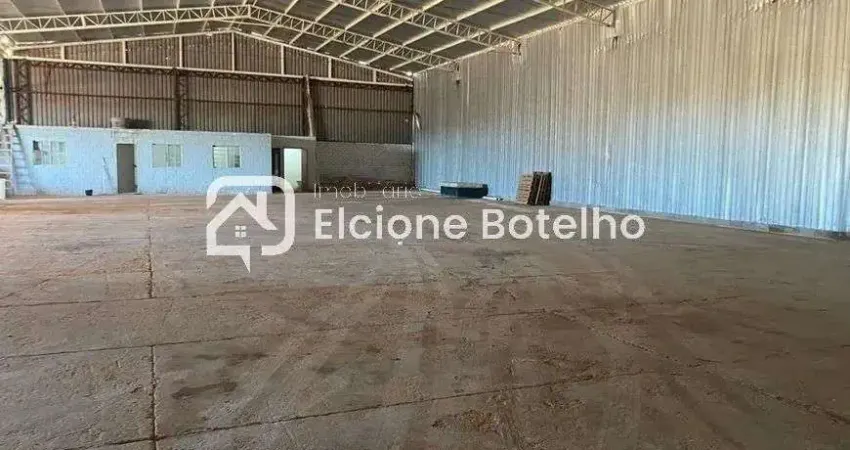 Galpão para locação de aprox. 1200 m², com habite-se, no bairro Segismundo Pereira - Uberlândia - MG