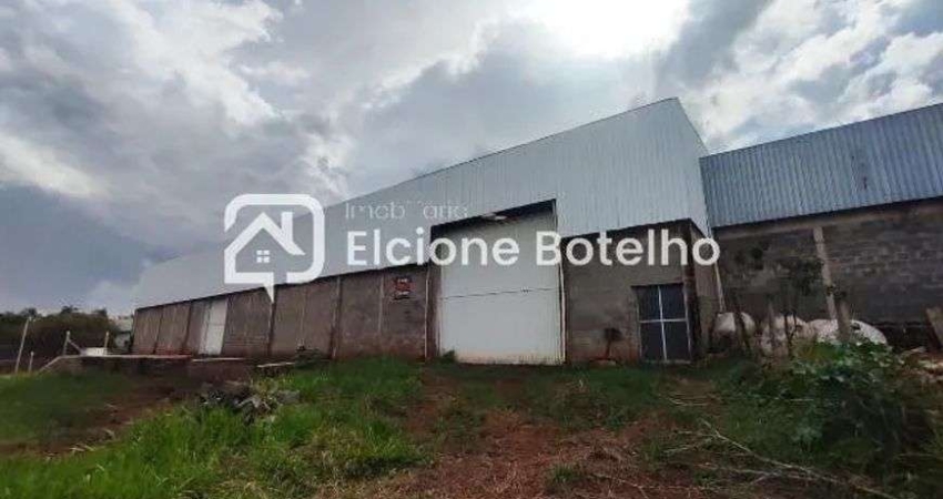 Barracão para locação de aprox. 1100 m², no bairro Distrito Industrial - Uberlândia - Mg