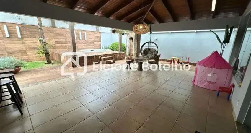 Casa em condomínio para locação de aprox. 285 m², com 4 quartos, no Jardim Sul - Uberlândia - MG