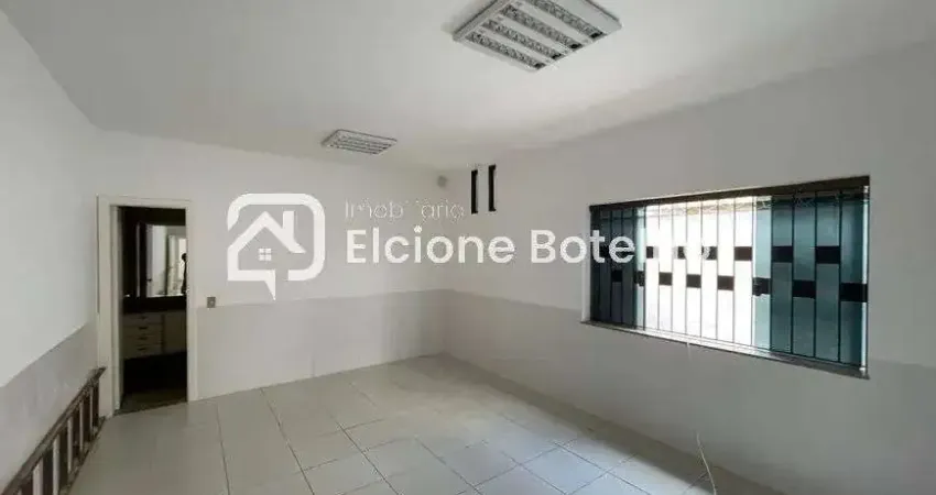 Casa comercial para locação de aprox. 239 m², com 8 salas, no Osvaldo Rezende - Uberlândia - MG