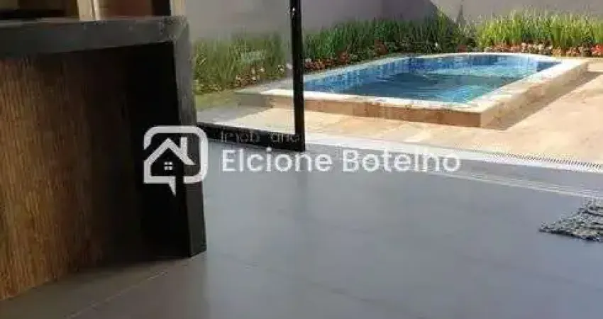 Casa para locação de aprox. 231 m², com 4 quartos, no bairro Granja Marileusa - Uberlândia - MG