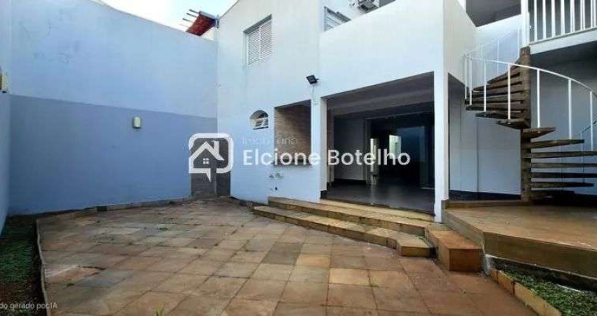 Casa para aluguel locação de aprox. 365 m², com 5 quartos, no bairro Nossa Srª Aparecida, Uberlândi