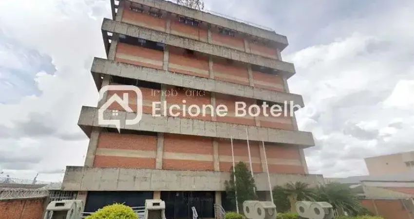 Prédio comercial para locação de aprox. 2250 m², com habite-se, no bairro Brasil - Uberlândia - Mg
