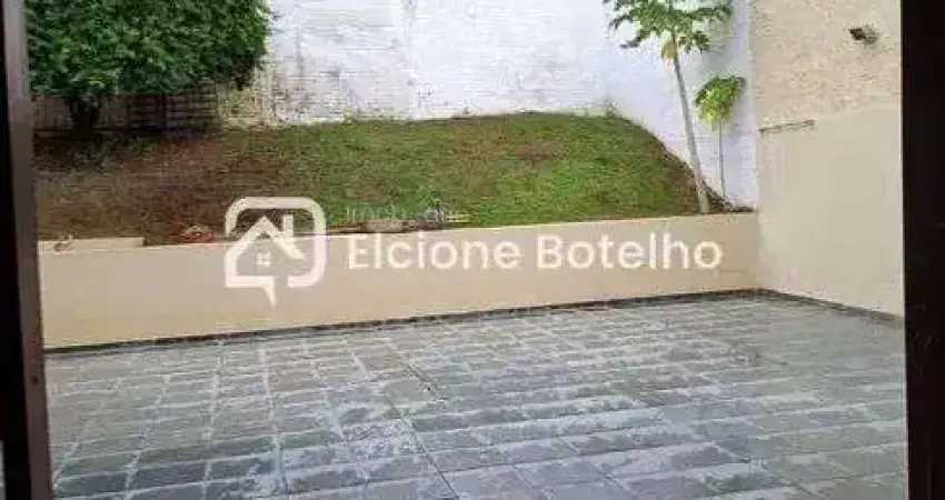 Casa sobrado para locação de aprox. 396 m², com 3 quartos, no bairro Cidade Jardim - Uberlândia - MG