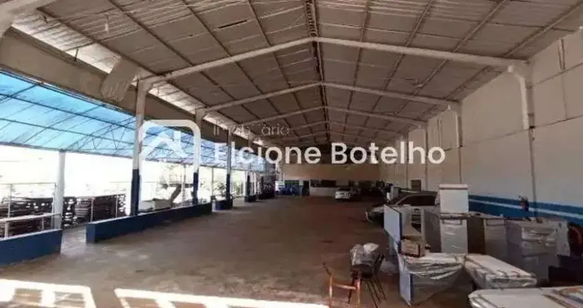 Barracão comercial para locação de aprox. 1000 m², no bairro Segismundo Pereira - Uberlândia - MG