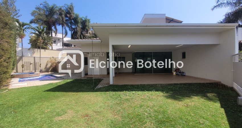 Casa em condomínio para locação de aprox. 340 m², com 5 quartos no Nova Uberlândia - Uberlândia - MG