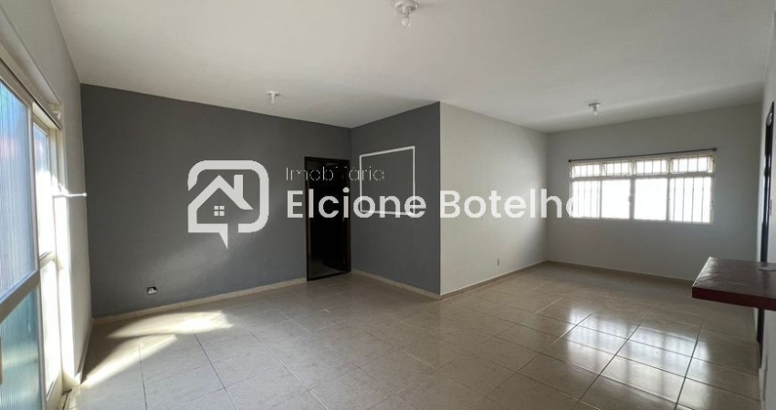 Casa para locação de aprox. 110 m², com 3 quartos, no bairro Umuarama - Uberlândia - MG