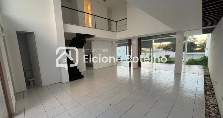 Casa sobrado para locação de aprox. 200 m², com 4 quartos, no Jardim Inconfidência - Uberlândia - MG