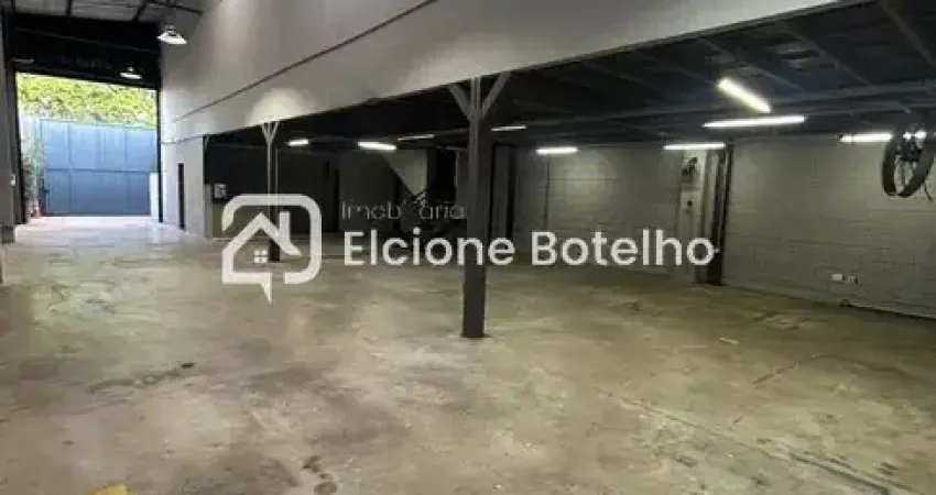 Barracão comercial para locação de aprox. 434 m², no bairro Minas Gerais - Uberlândia - MG