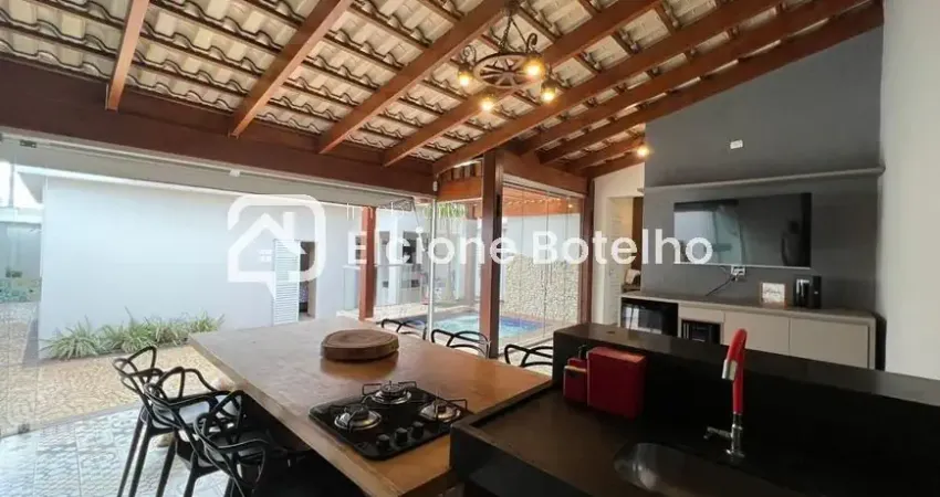Casa para locação de aprox. 178 m², com 3 quartos, 3 suítes, no bairro Laranjeiras - Uberlândia - MG