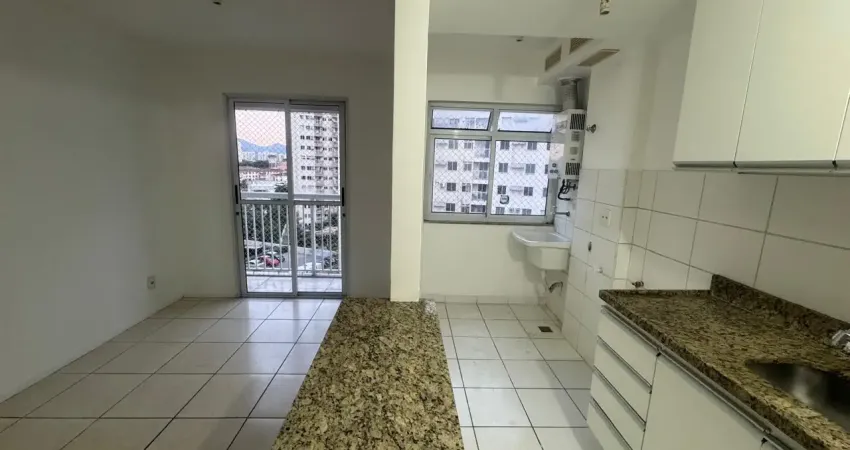 Apartamento com 2 quartos para alugar na Estrada Adhemar Bebiano, 275, Del Castilho, Rio de Janeiro