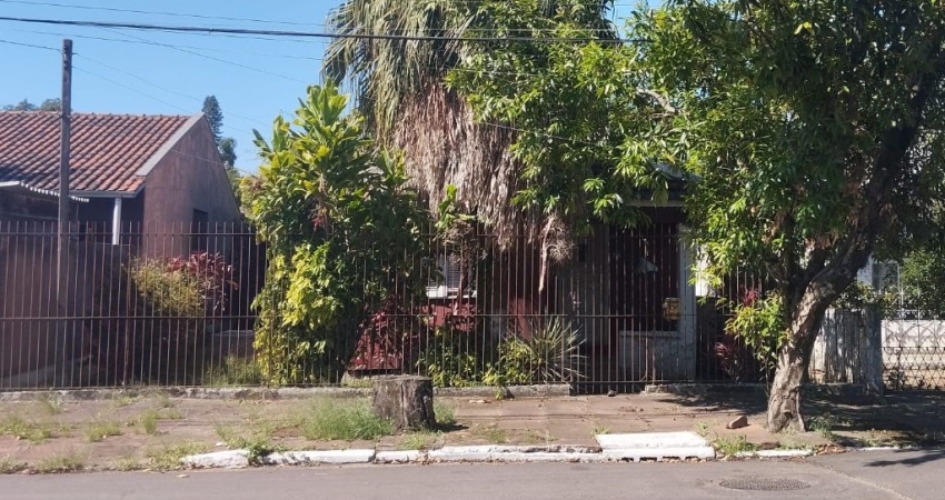 Terreno com Casa Antiga à Venda – Excelente Localização!