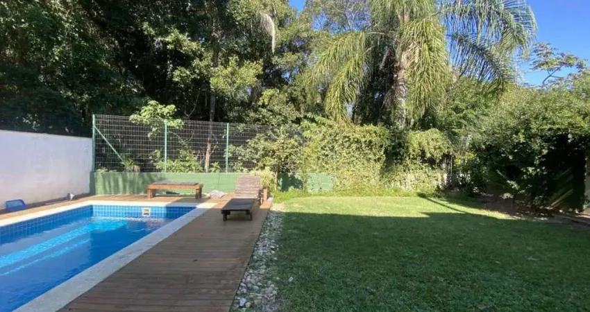 Casa para temporada em florianópolis, jurere, 5 dormitórios, 4 suítes, 6 banheiros, 2 vagas
