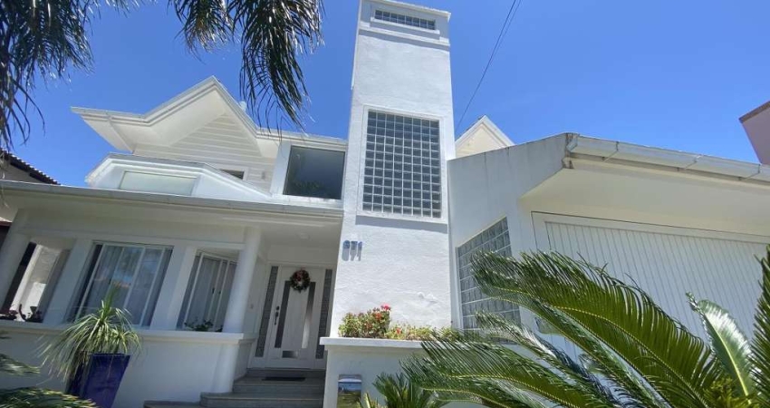 Casa para Venda em Florianópolis, JURERE INTERNACIONAL, 4 dormitórios, 2 suítes, 4 banheiros, 2 vagas