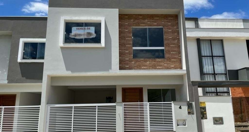 Sobrado à venda no bairro Três Rios do Norte em Jaraguá do Sul/SC