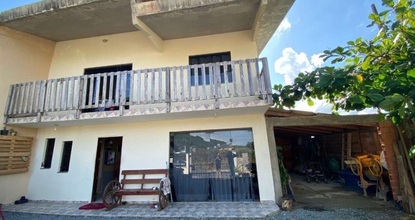 Sobrado à venda no bairro João Pessoa em Jaraguá do Sul/SC