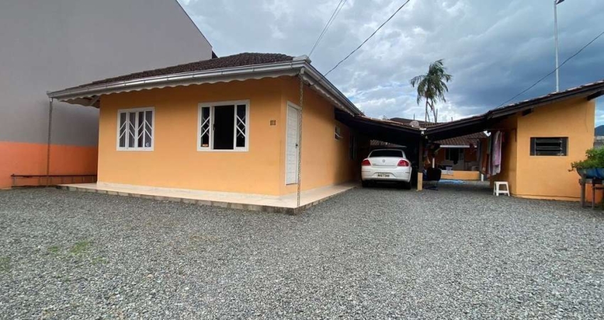Casa à venda no bairro Vieiras em Jaraguá do Sul/SC
