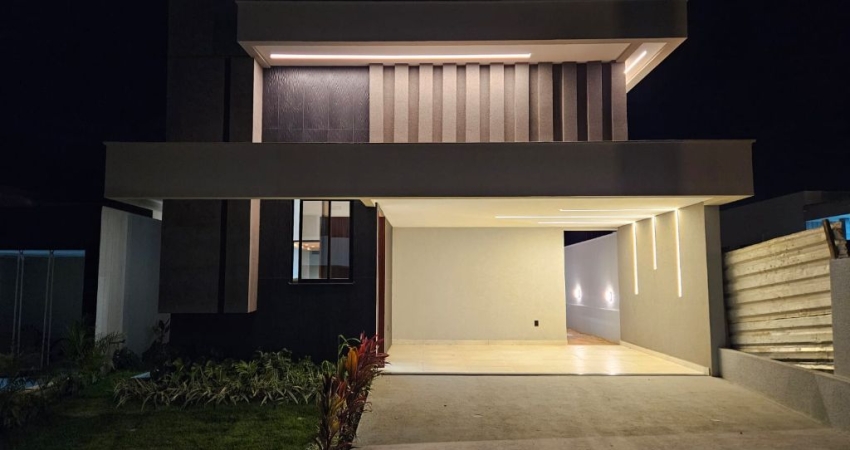 Casa em Condomínio Fechado em Parnamirim - 4 Suítes - 163m²