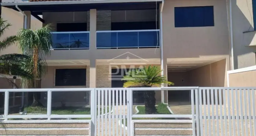 Casa de condomínio - 4 quartos ( 2 suítes ) - piscina - àrea gourmet