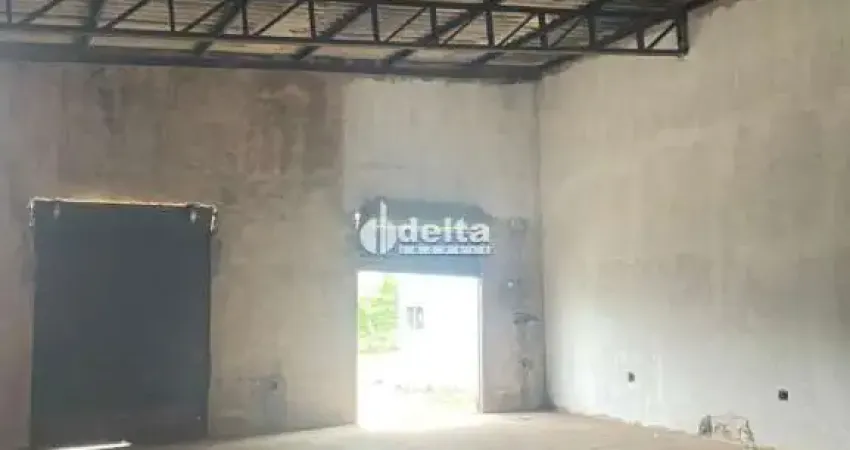 Galpão disponível para locação e venda no bairro Carajás em Uberlândia-MG