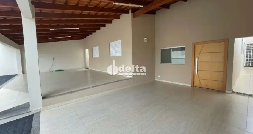 Casa Proximo ao Patio Sabiá, disponível para locação, bairro Tibery em Uberlândia-MG