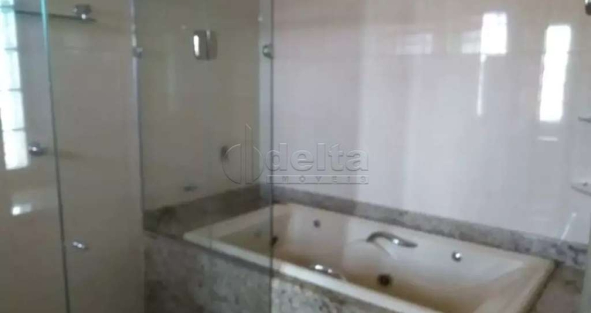 Apartamento disponível para locação e venda no bairro Umuarama em Uberlândia-MG