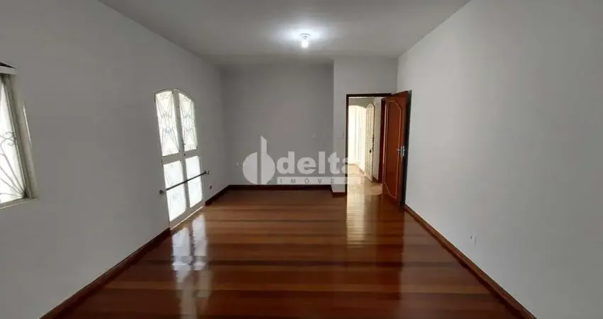 Casa residencial disponível para venda e locação no bairro fundinho em uberlândia-mg