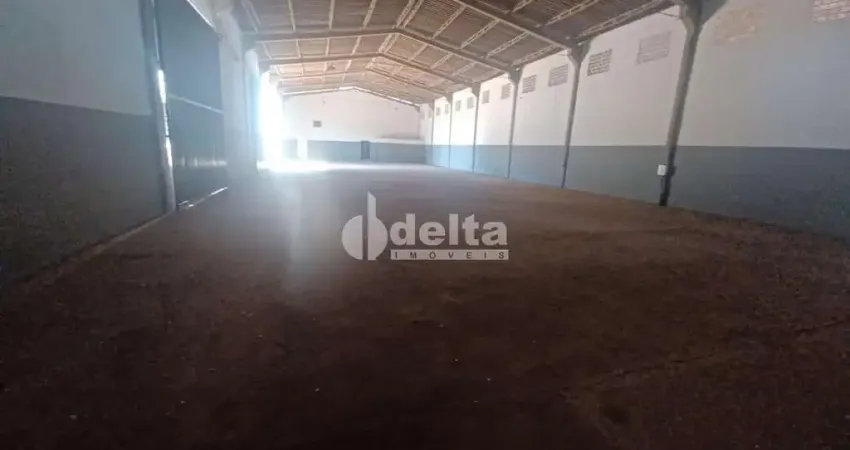 Galpão Comercial disponível para Locação no bairro Distrito Industrial em Uberlândia-MG