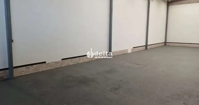 Galpão disponível para locação no bairro Luizote em Uberlândia-MG