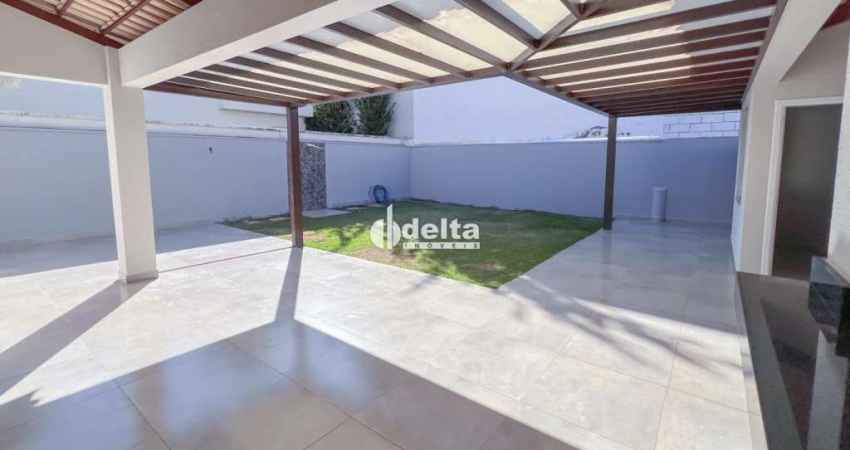 Casa em condomínio disponível para locação e venda no bairro Aclimação em Uberlândia-MG