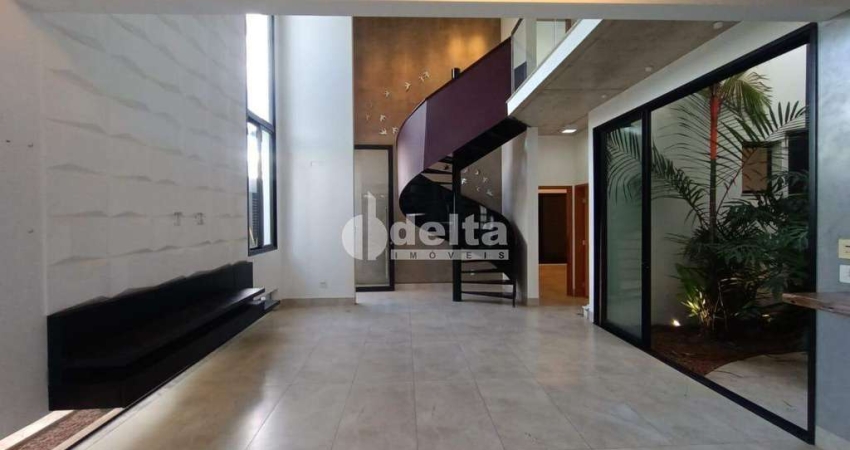 Casa residencial disponível para locação no bairro Vigilato Pereira em Uberlândia-MG.