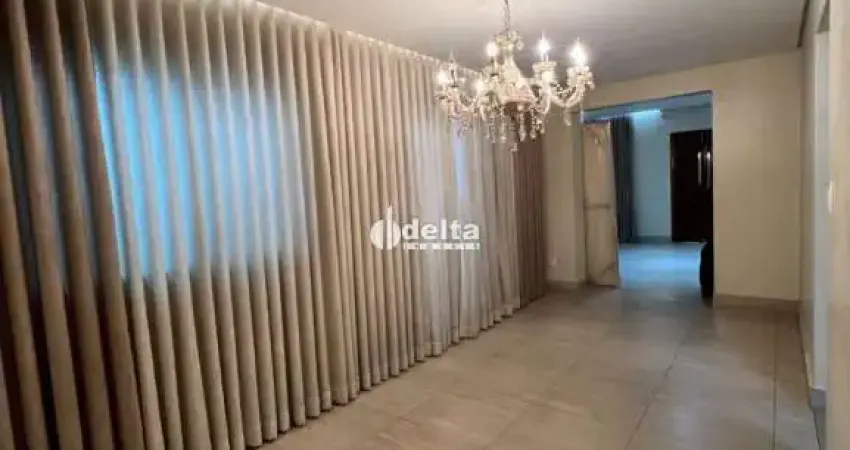 Casa residencial disponível para locação no bairro Nossa Senhora Aparecida em Uberlândia-MG.