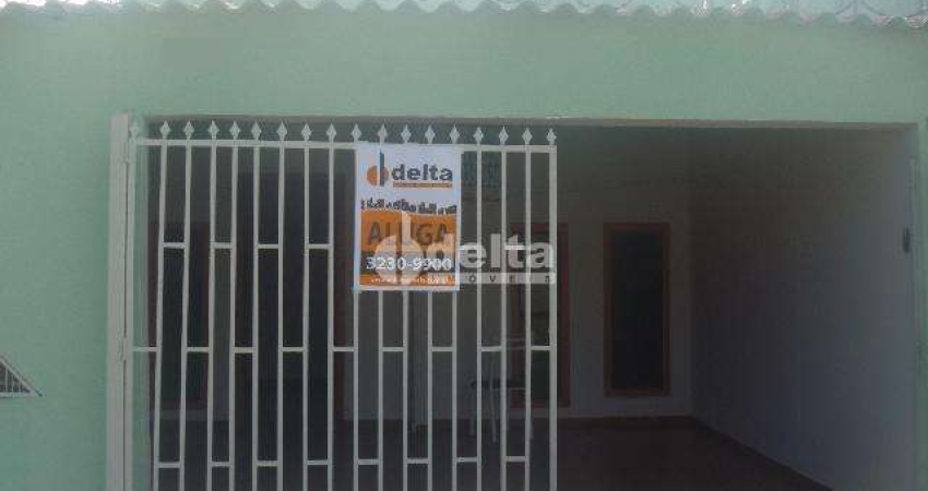 Casa disponível para locação no bairro Marta Helena em Uberlândia-MG